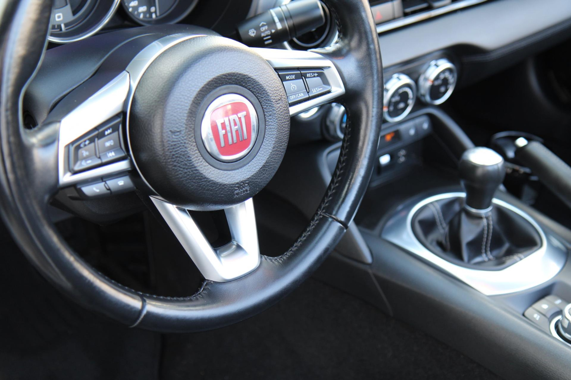 47768845-19.jpg