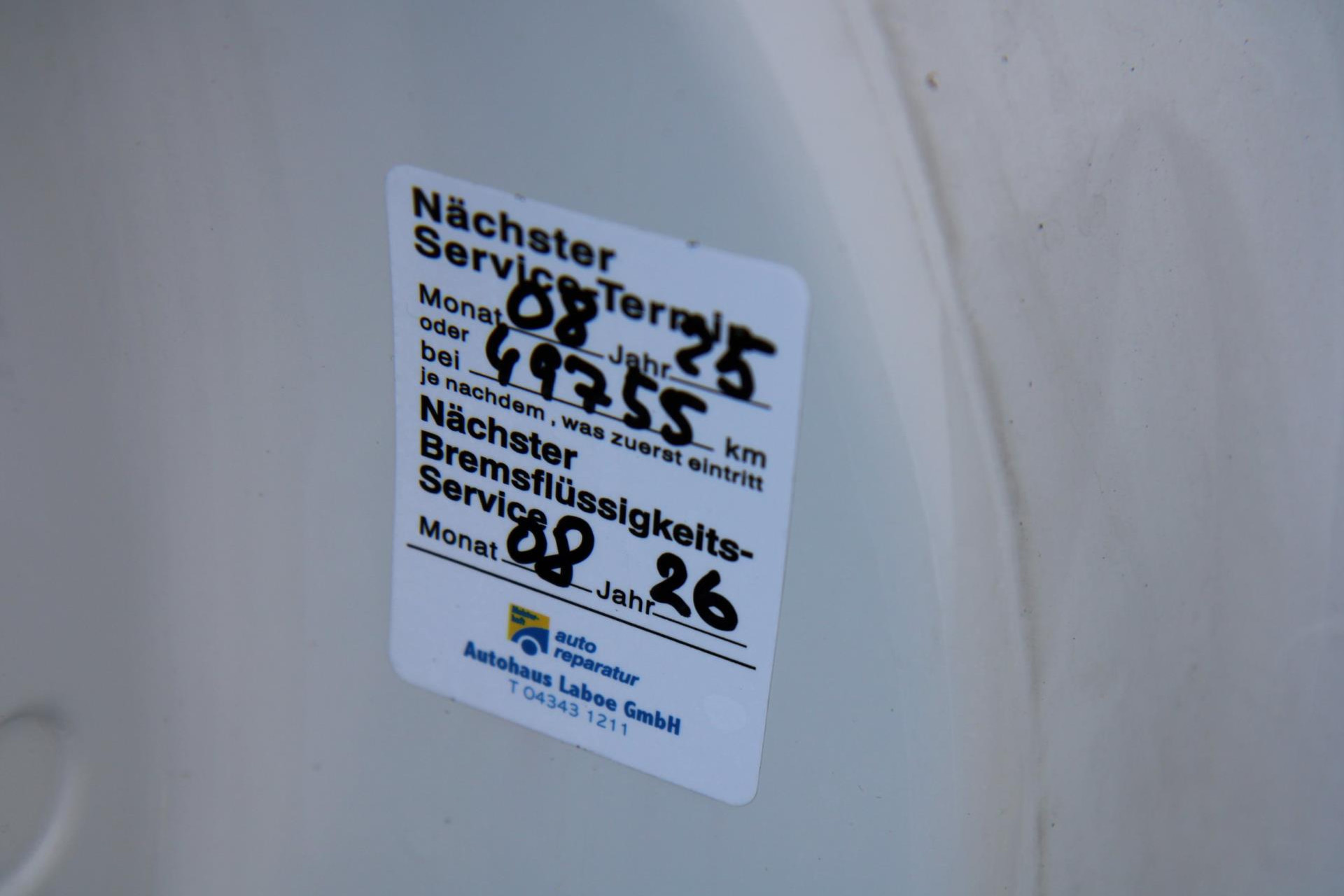 47768845-60.jpg