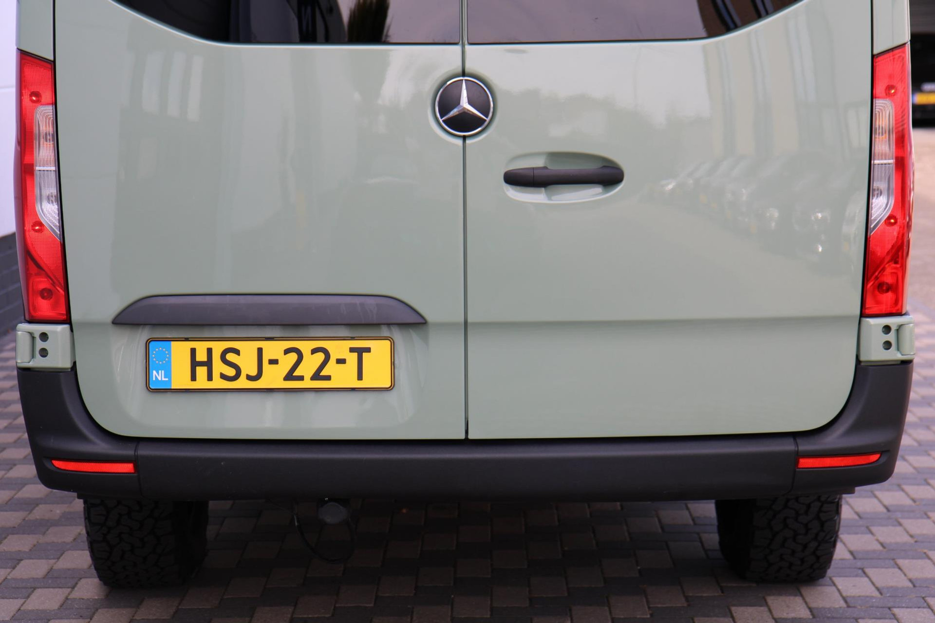 47781802-33.jpg