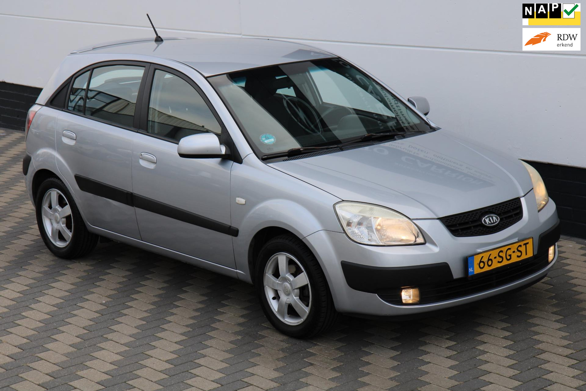 47995466-78.jpg