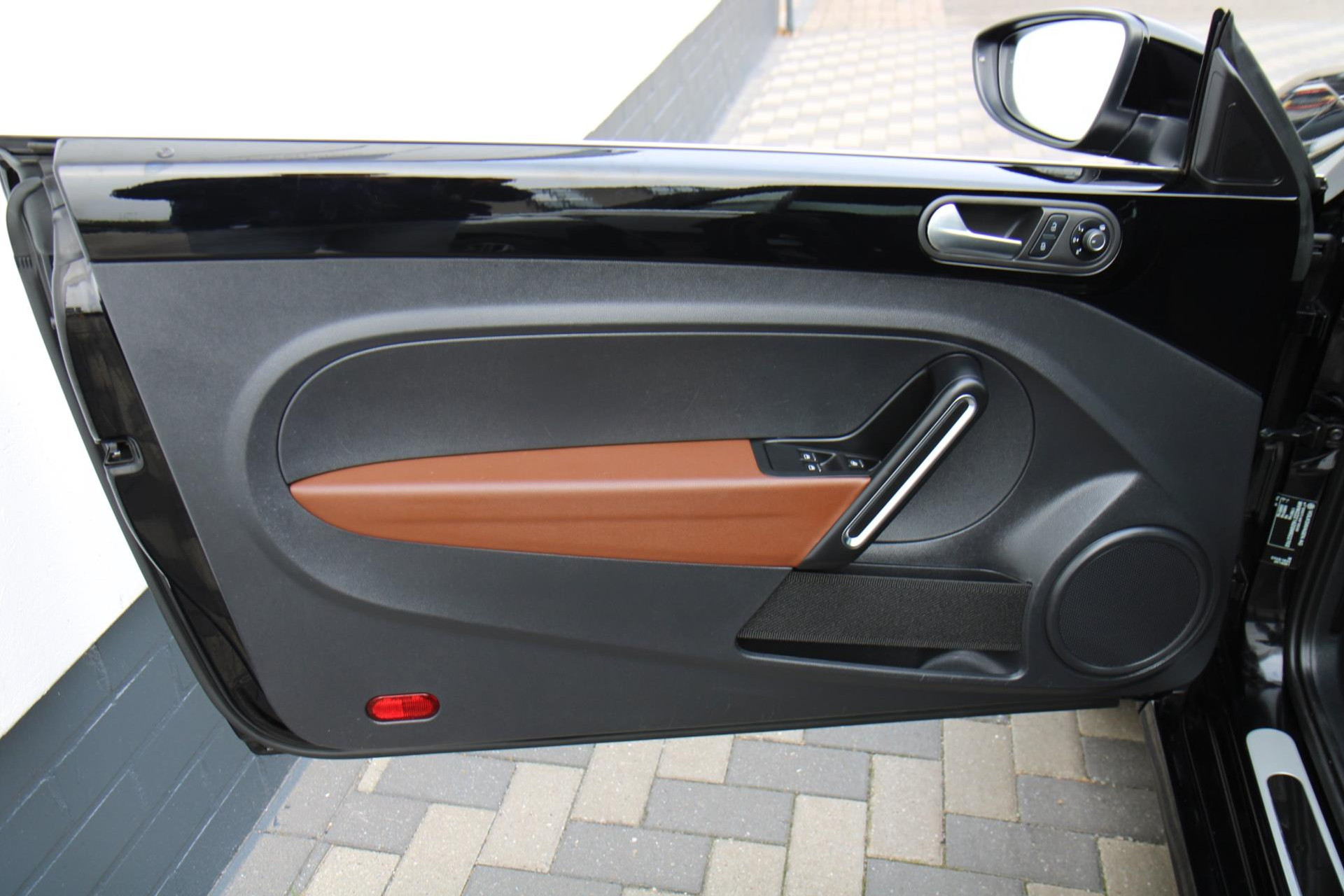 47950758-77.jpg