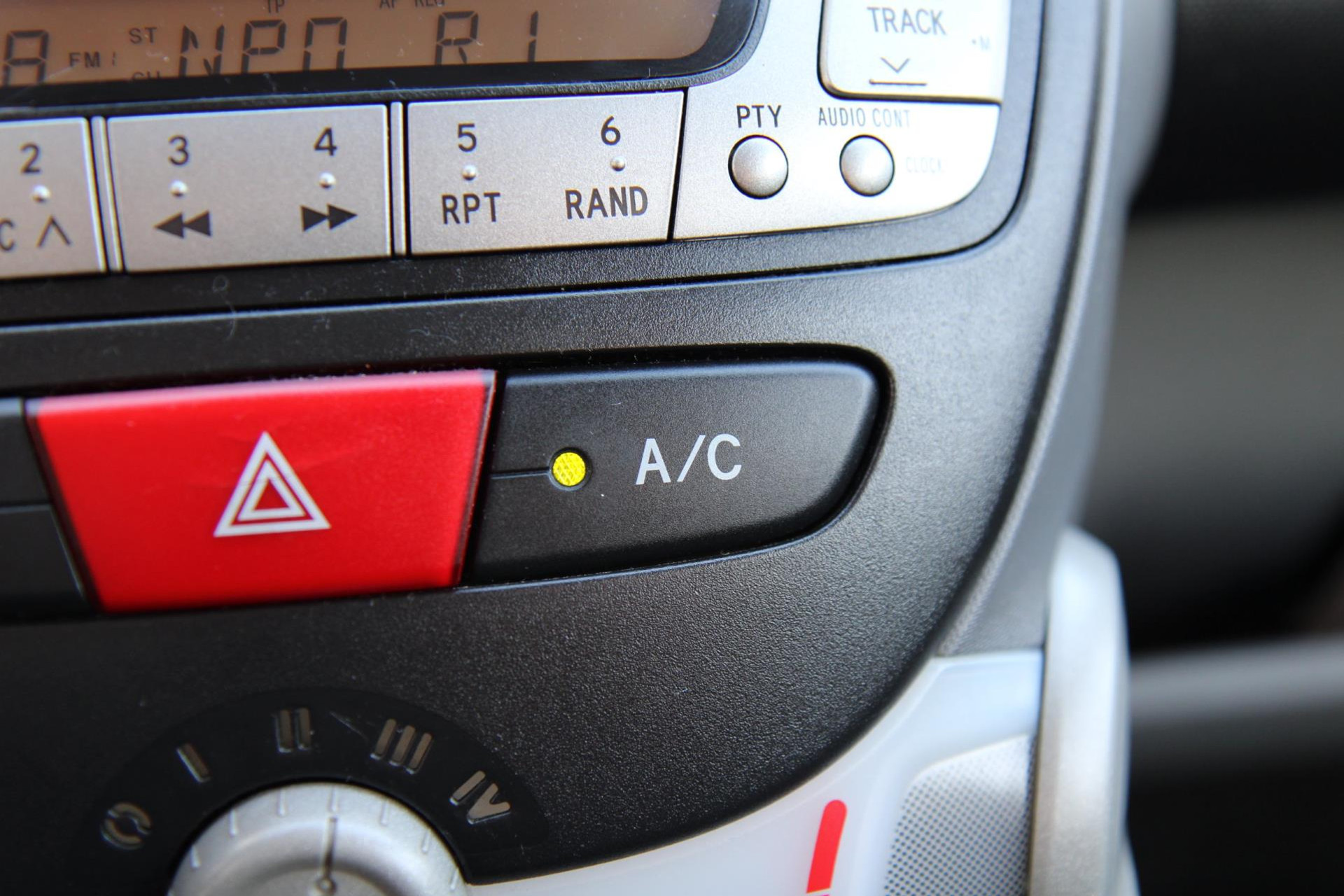 47950781-16.jpg