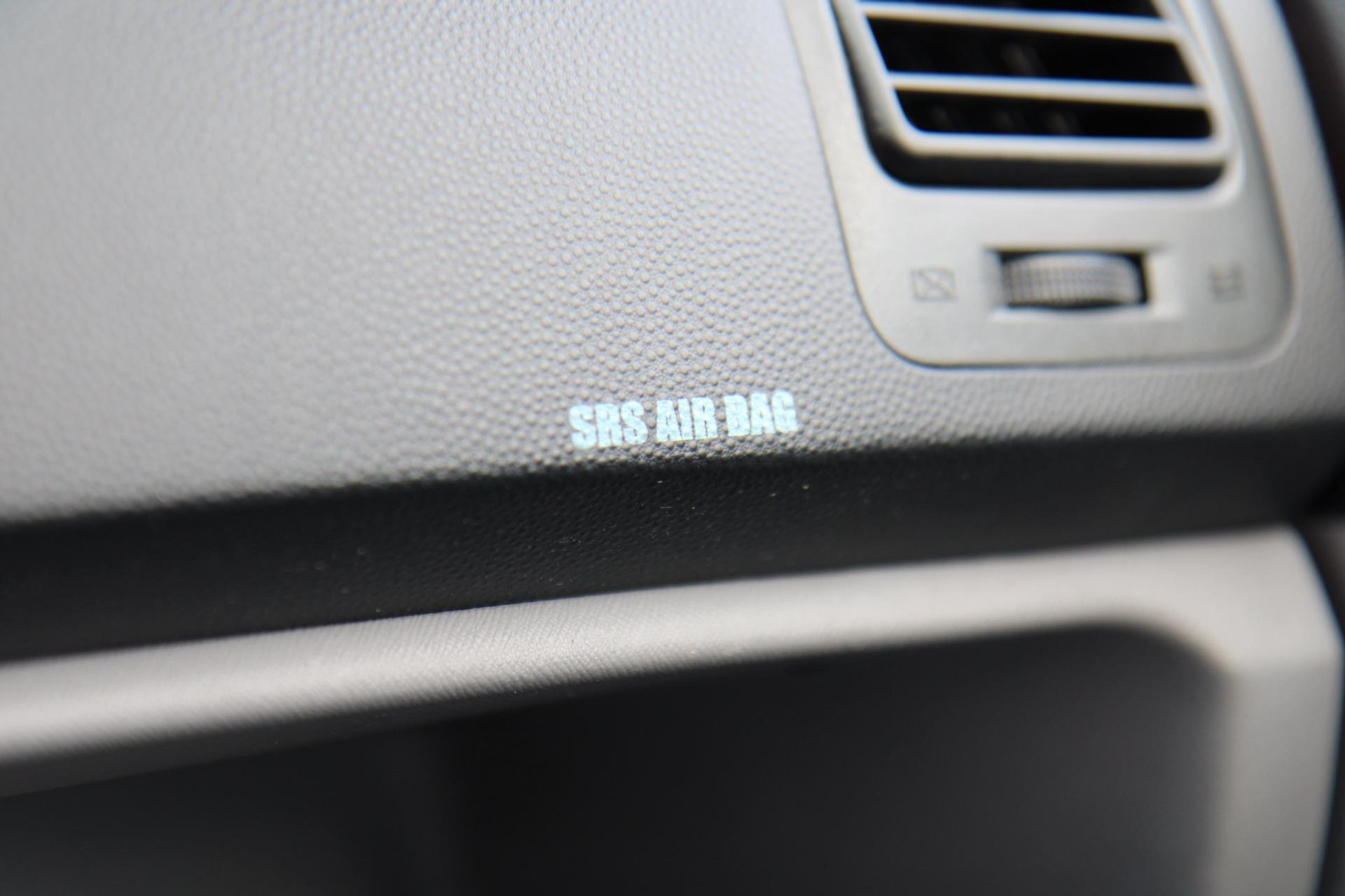 47995127-20.jpg