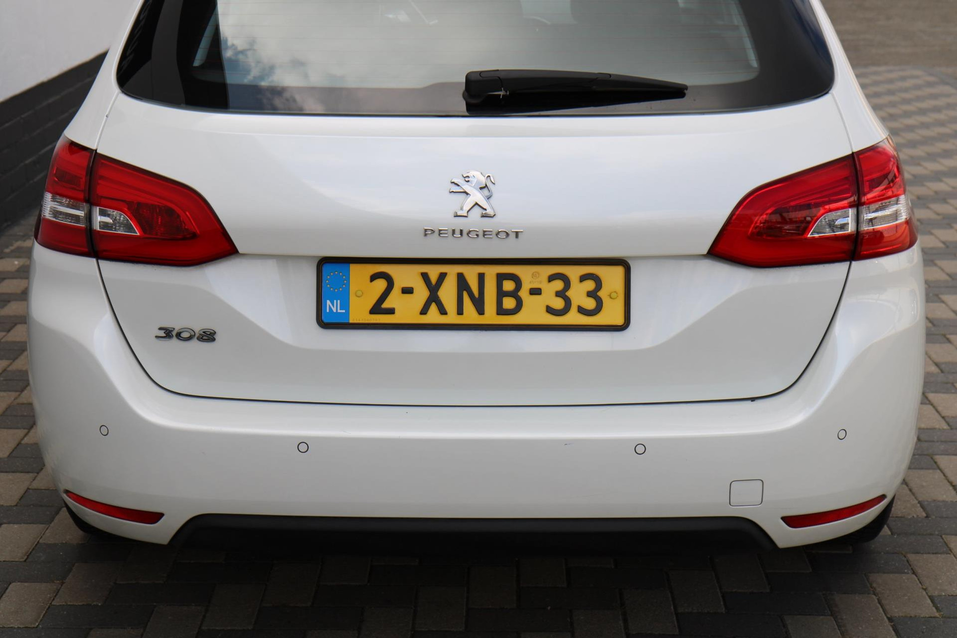 47995466-58.jpg
