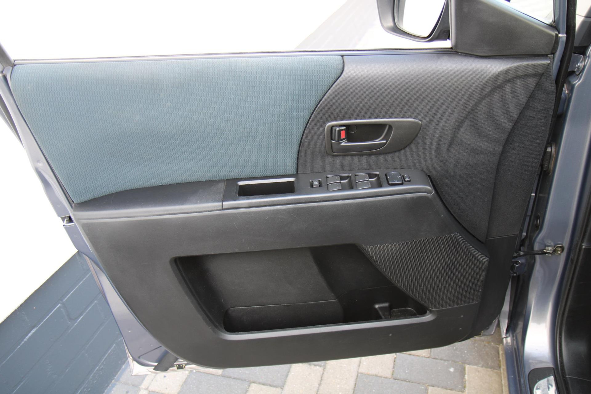 47996288-38.jpg