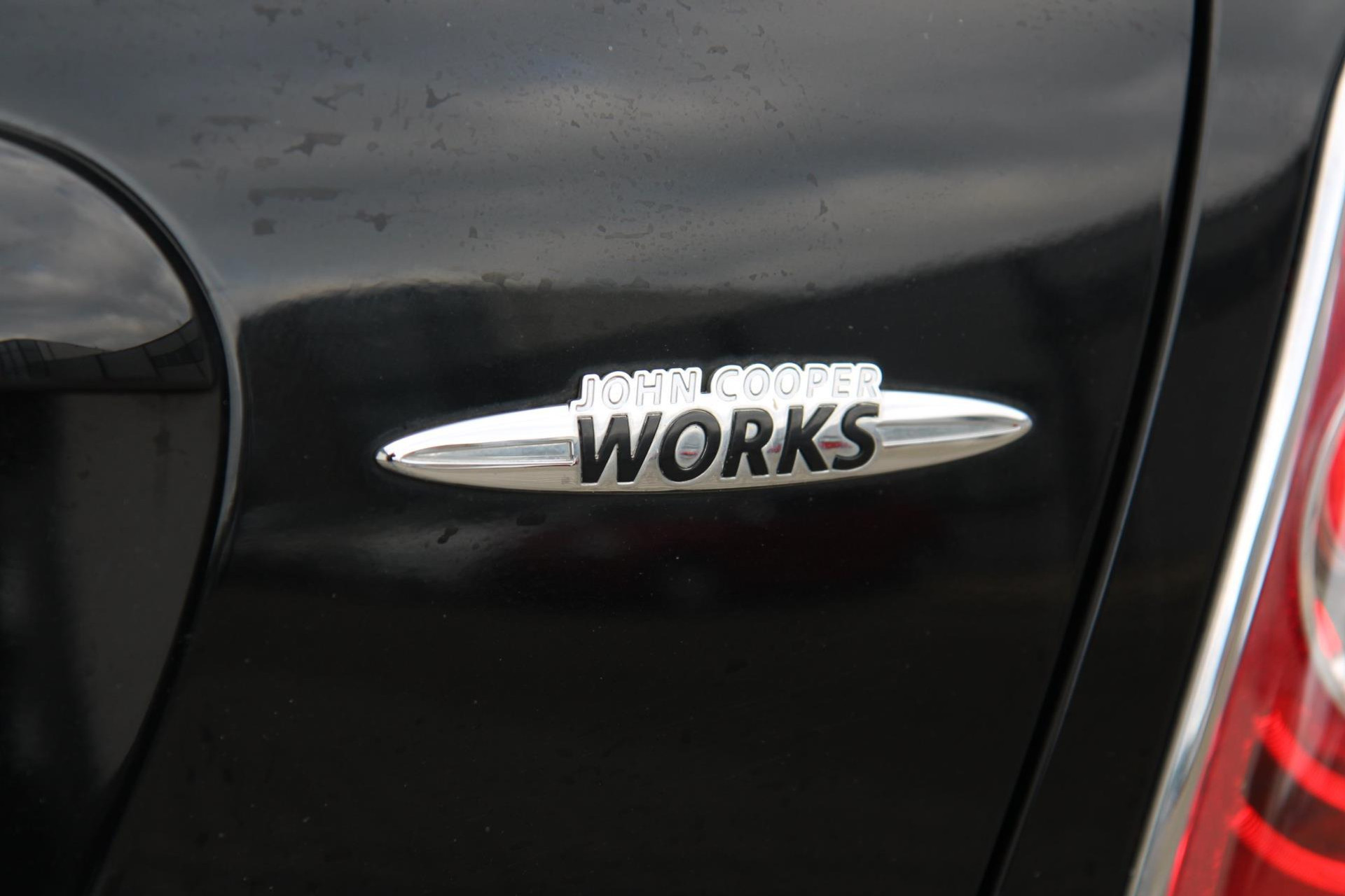 48305631-43.jpg