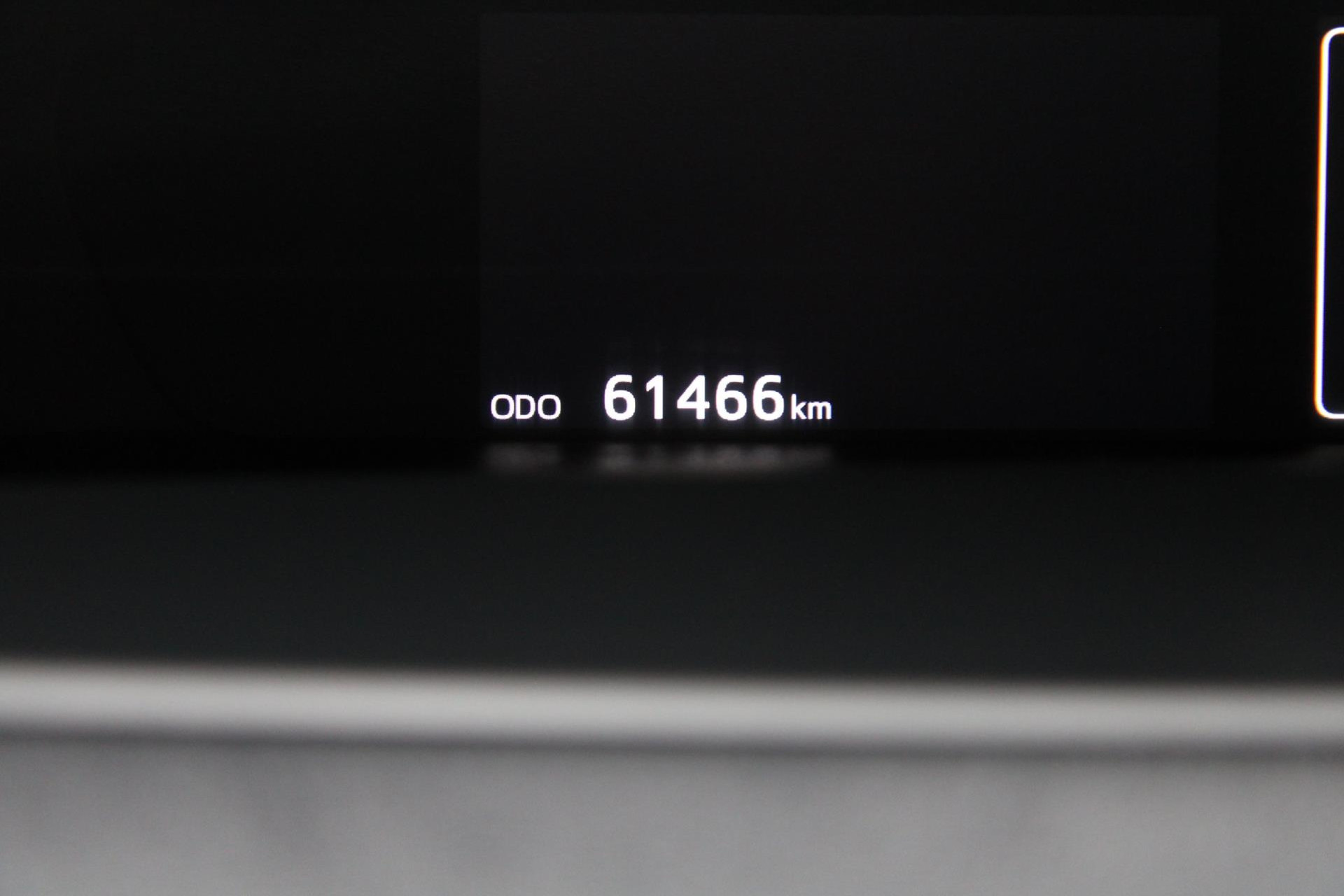 48306949-11.jpg