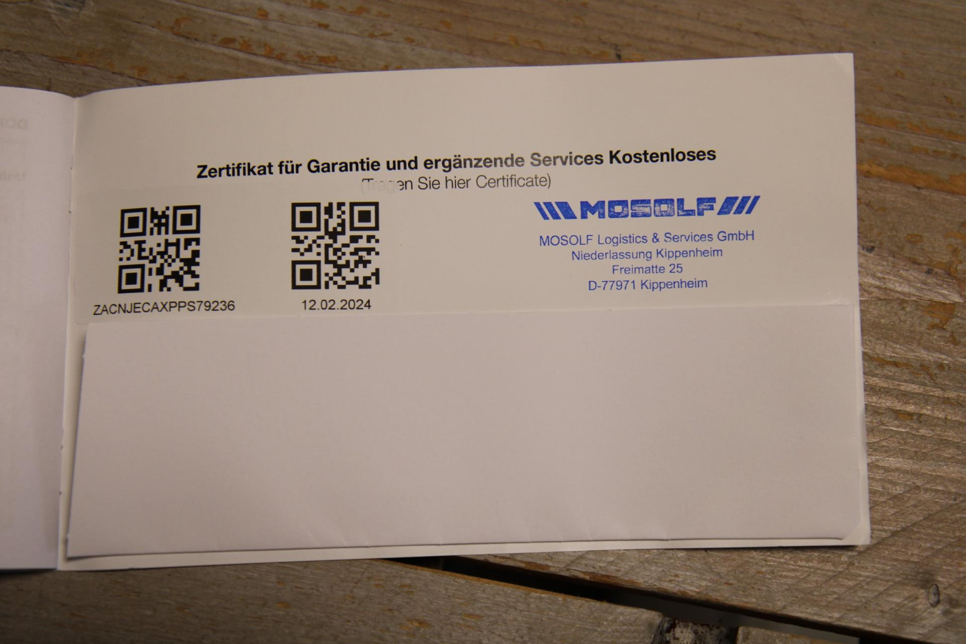 48436938-43.jpg