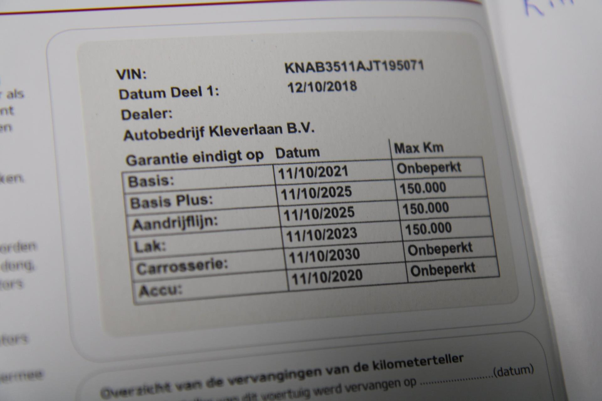 48460518-50.jpg