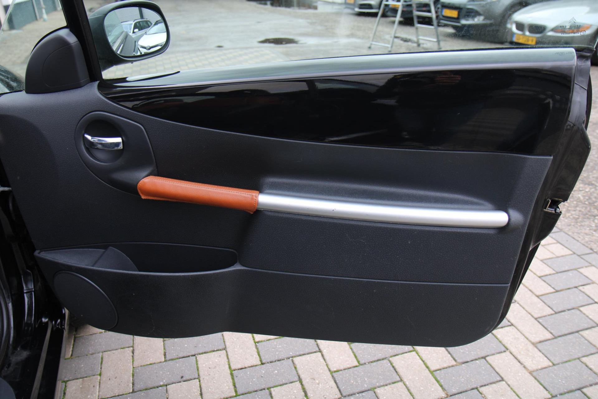 48561748-48.jpg