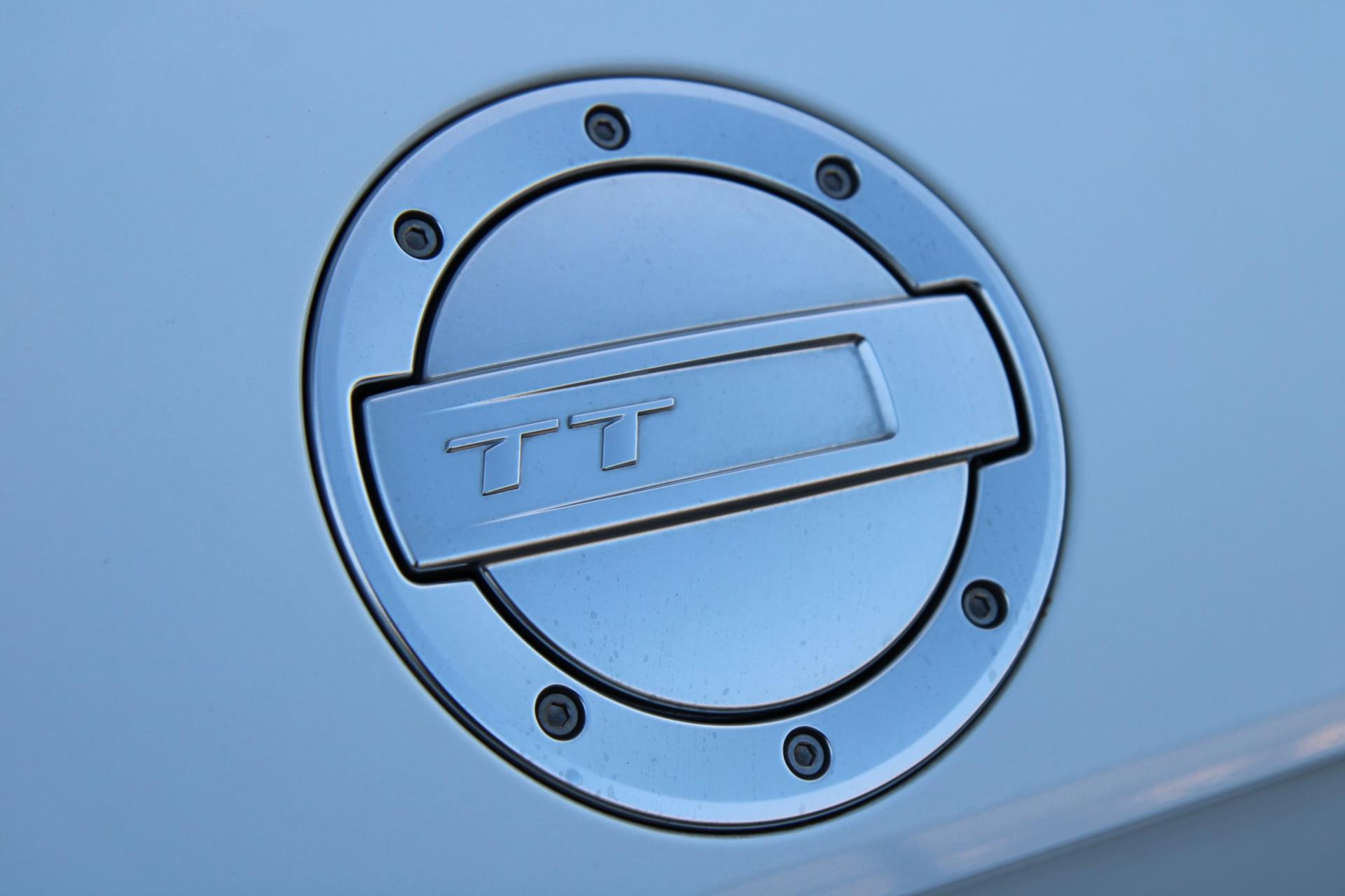 48616855-54.jpg
