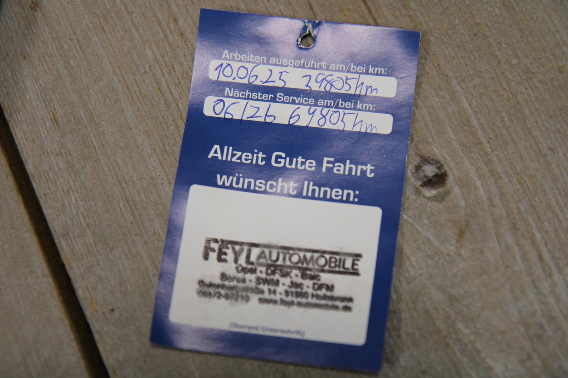 48622531-60.jpg