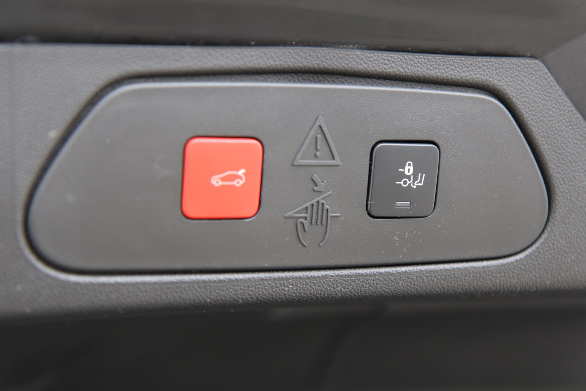 48622531-66.jpg
