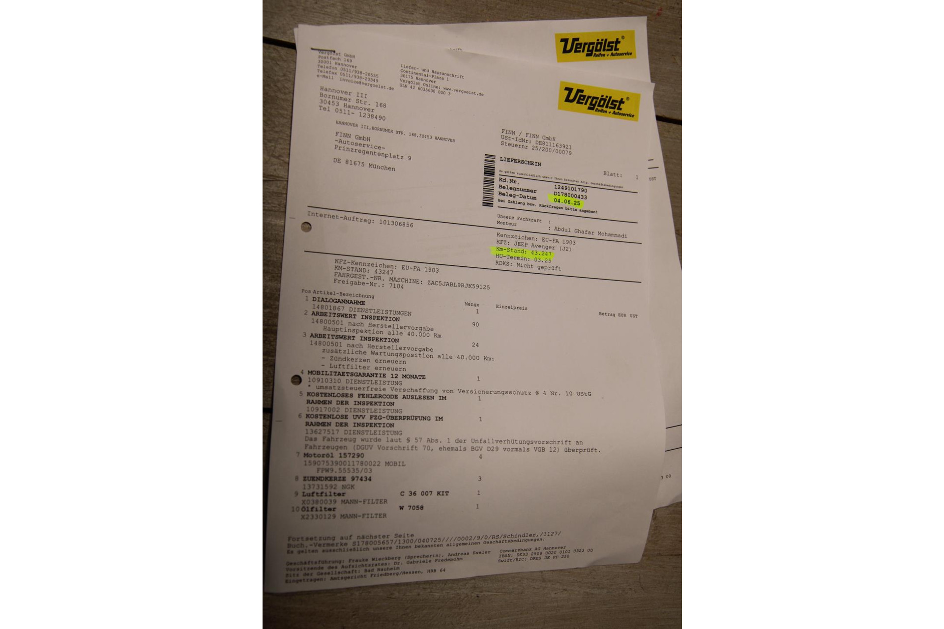 48634870-42.jpg