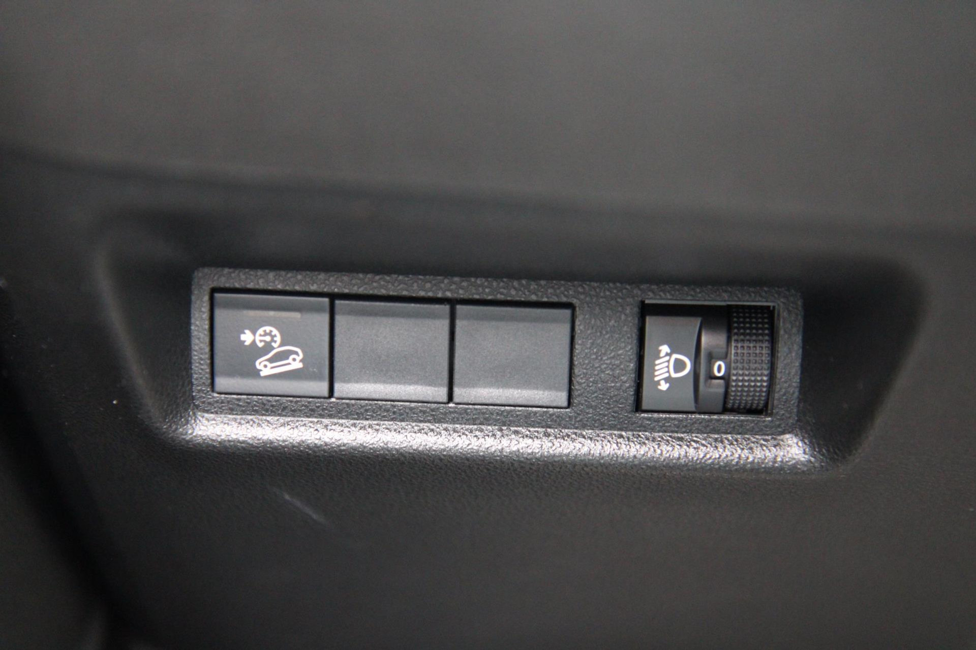 48634870-72.jpg