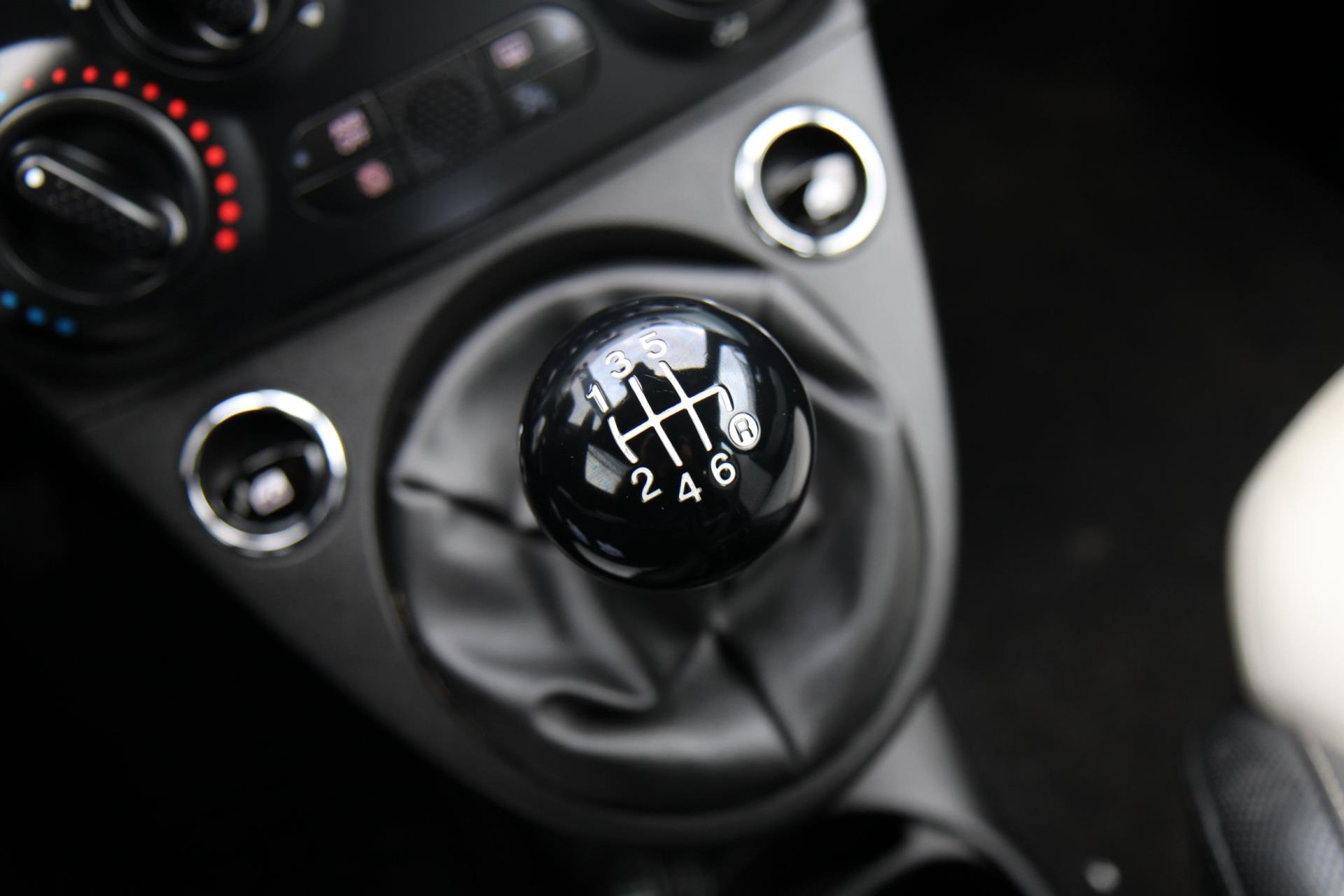 48686039-27.jpg