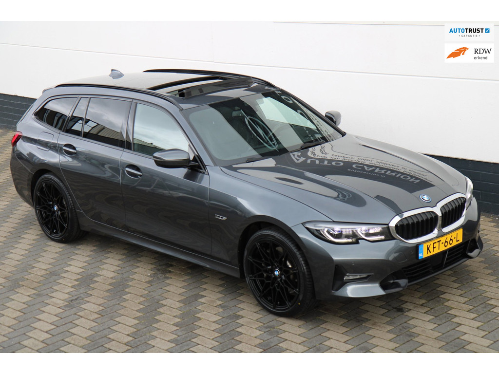 53185496-76.jpg