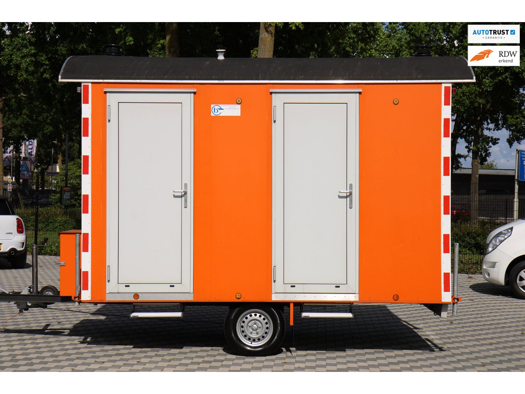 55752063-56.jpg