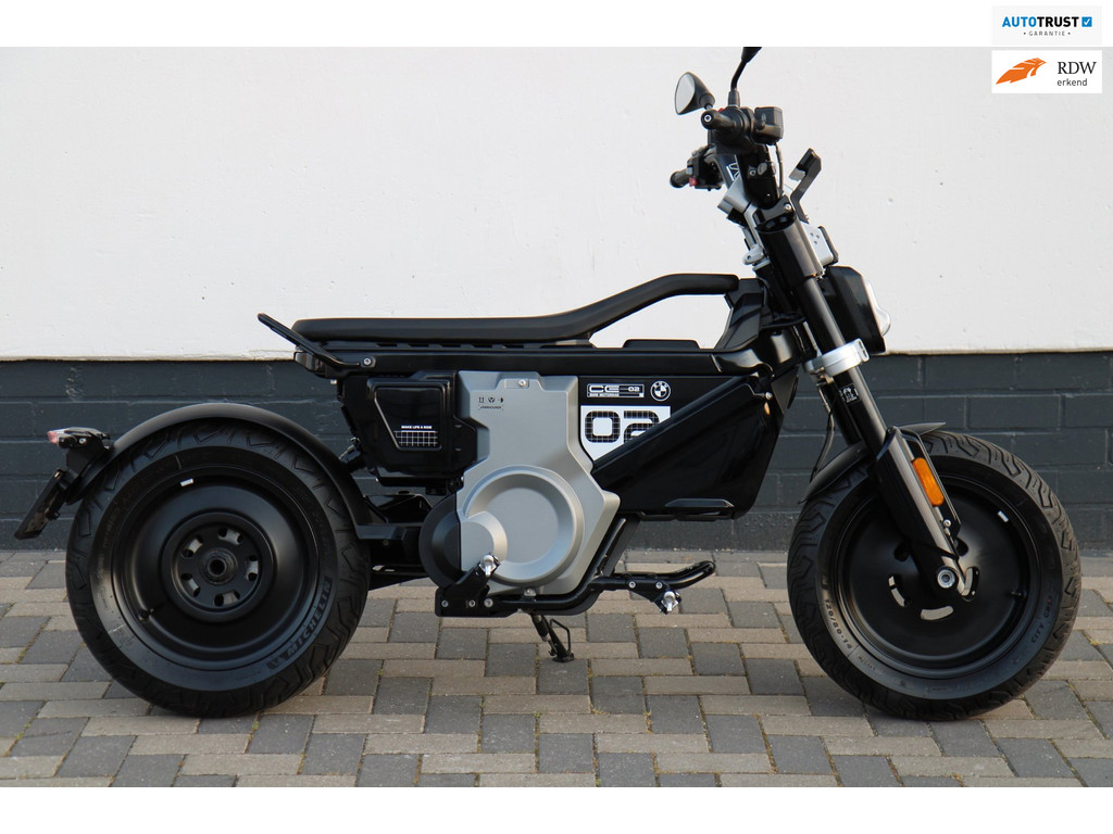 55089143-75.jpg